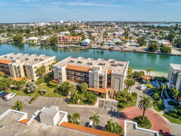 St Petersburg Beachfront Condo Rental Gulf Front Vacation Rental with Balcony